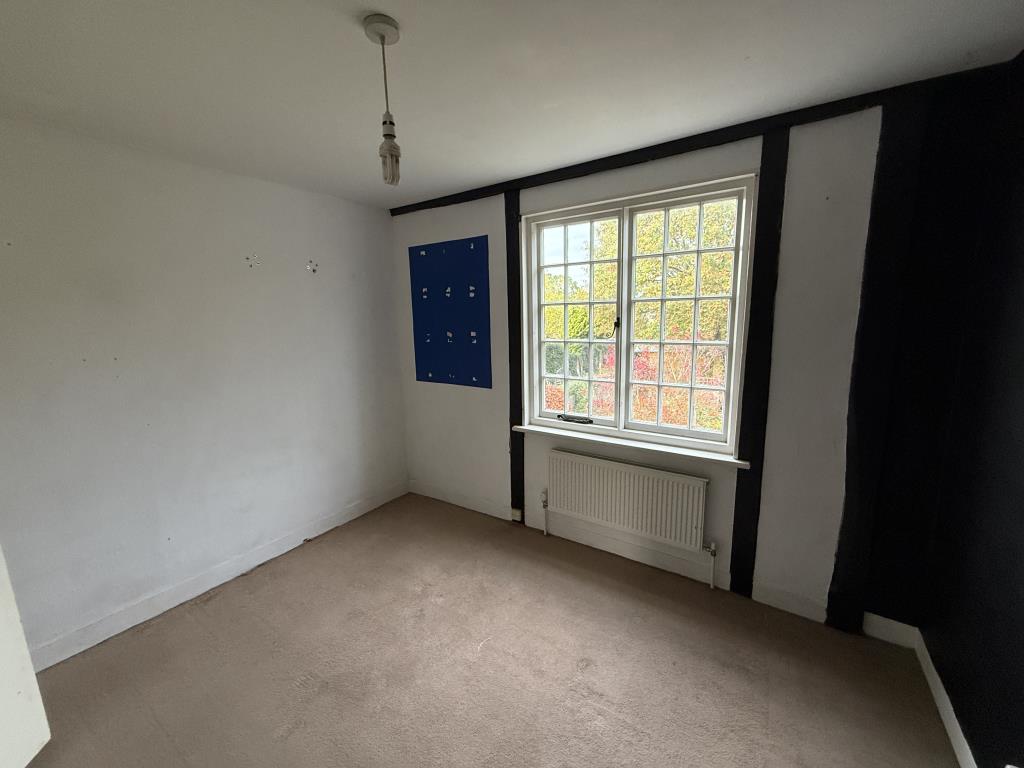Lot: 59 - HOUSE IN NEED OF IMPROVEMENT IN WEALDEN VILLAGE - Bedroom 2 in Period Cottage for Improvement